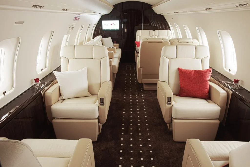 challenger-605_interior_1.jpg